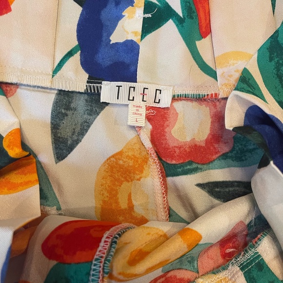 TCEC SHORTS - Picture 2 of 3